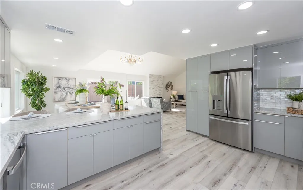 Additional image 34 of 39 Cape Cod, Irvine, CA 92620