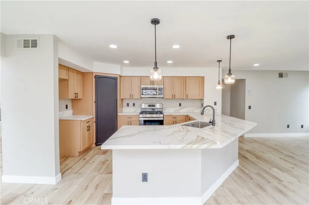 Additional image 50 of 28950 Clear Spring Ln, Highland, CA 92346