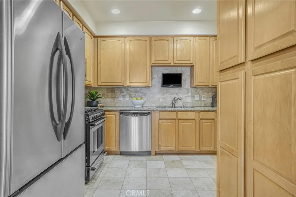 Additional image 17 of 11923 Darlington Avenue Unit 302, Los Angeles, CA 90049