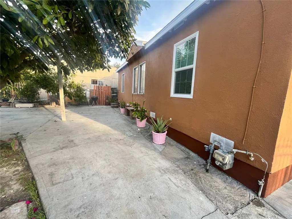 Additional image 9 of 2102 E Lucien St, Compton, CA 90222