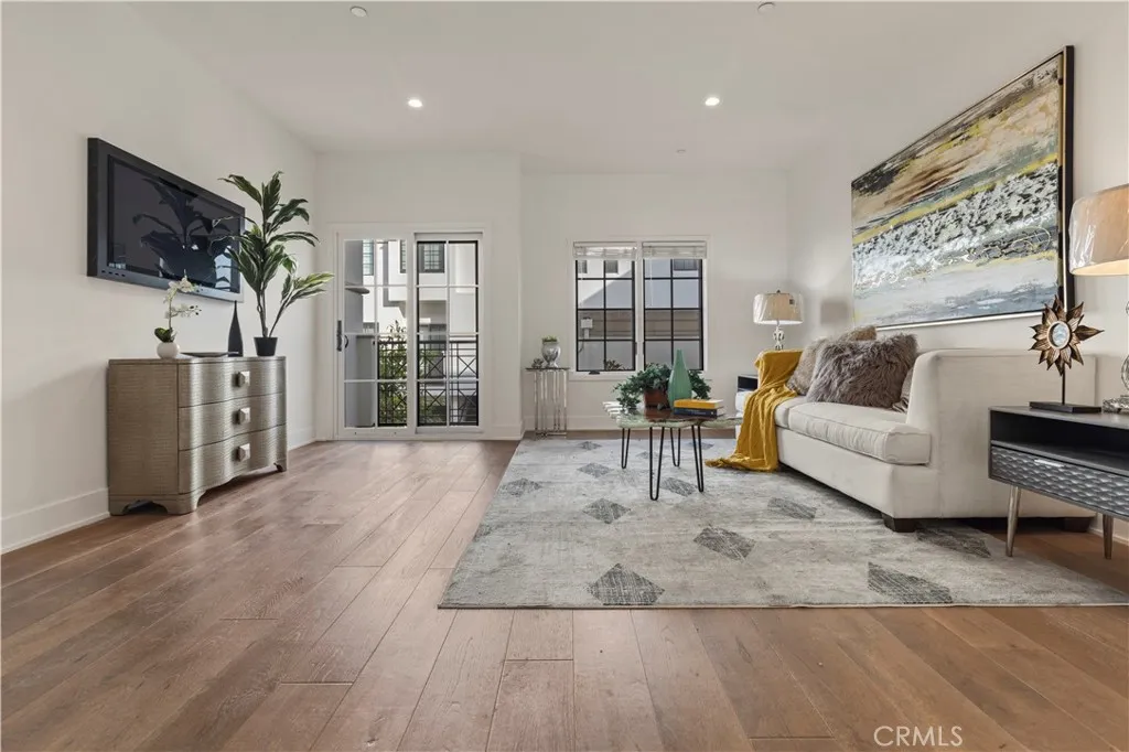 Additional image 5 of 288 S Oakland Ave Unit 211, Pasadena, CA 91101