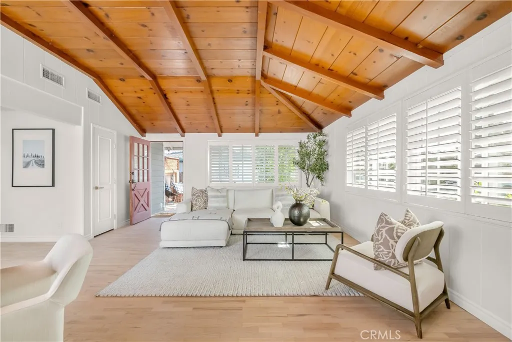 Additional image 9 of 370 E 19th St, Costa Mesa, CA 92627