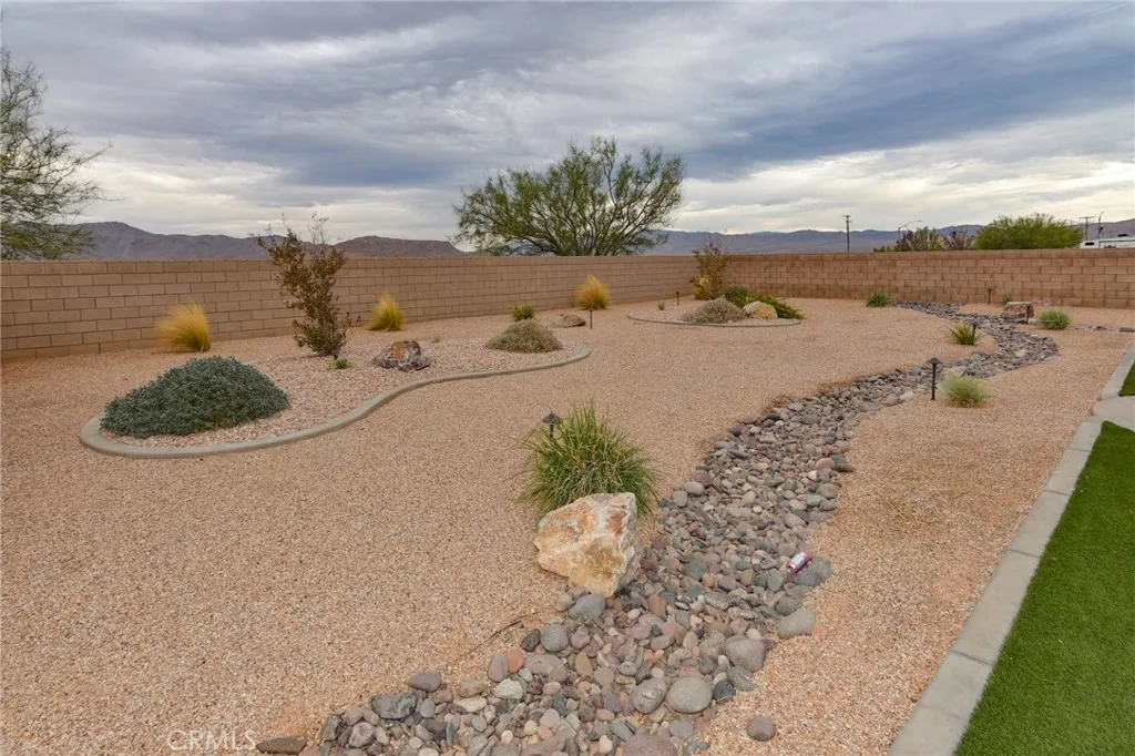 Additional image 50 of 14159 Fresian Avenue, Apple Valley, CA 92307