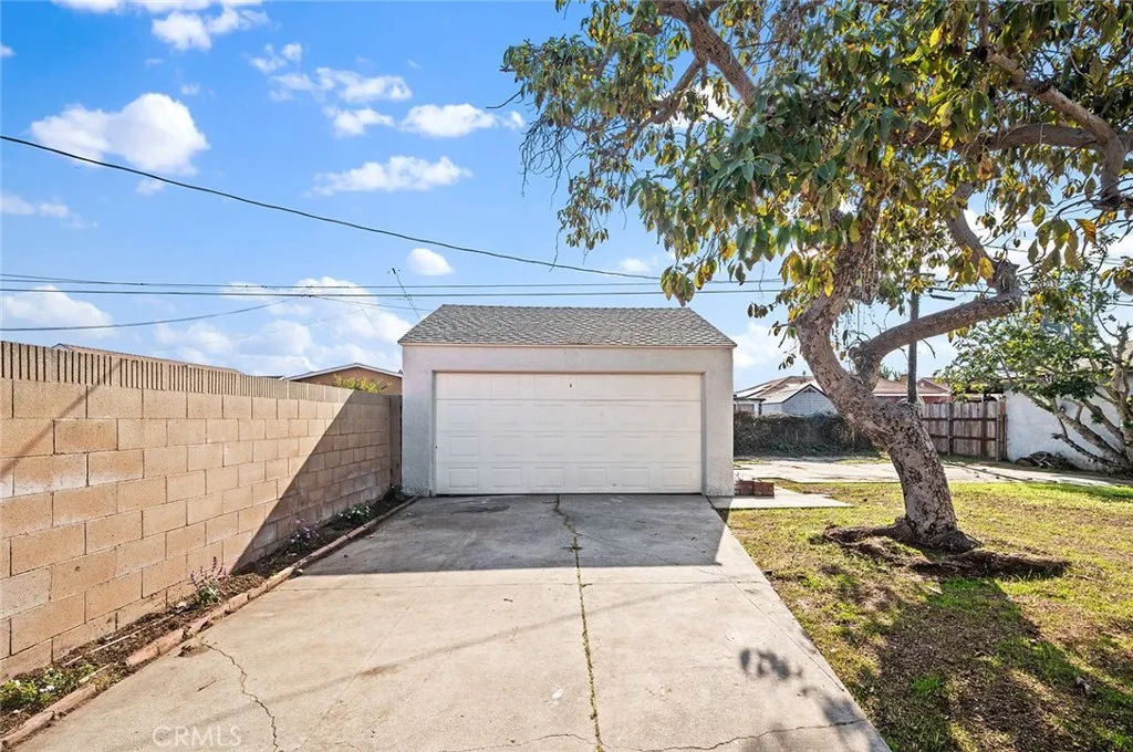 Additional image 77 of 924 W Almond Street, Compton, CA 90220