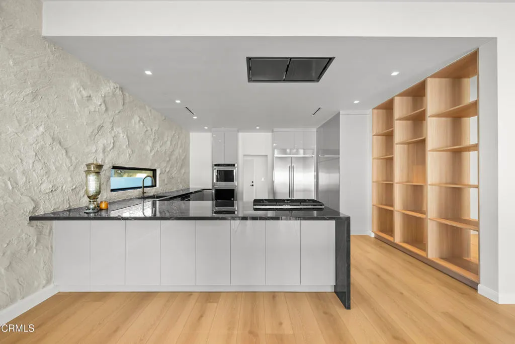 Additional image 53 of 14145 Weddington Street, Los Angeles, CA 91401