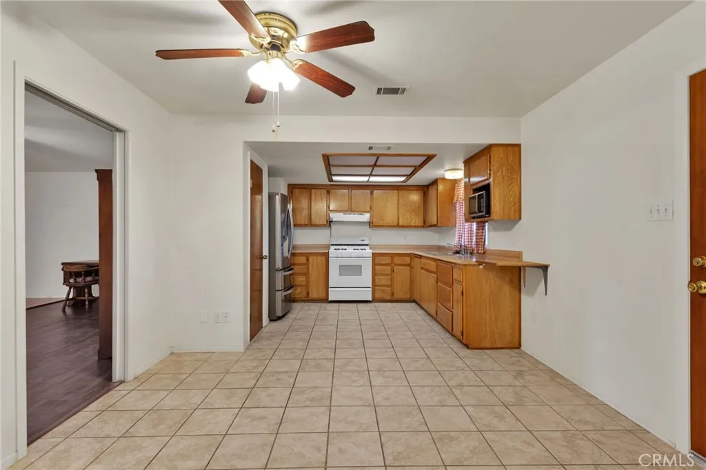 Additional image 38 of 15481 Ramona Rd, Apple Valley, CA 92307