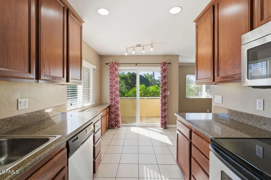 Additional image 16 of 1912 Diamond Street Unit 4, San Diego, CA 92109