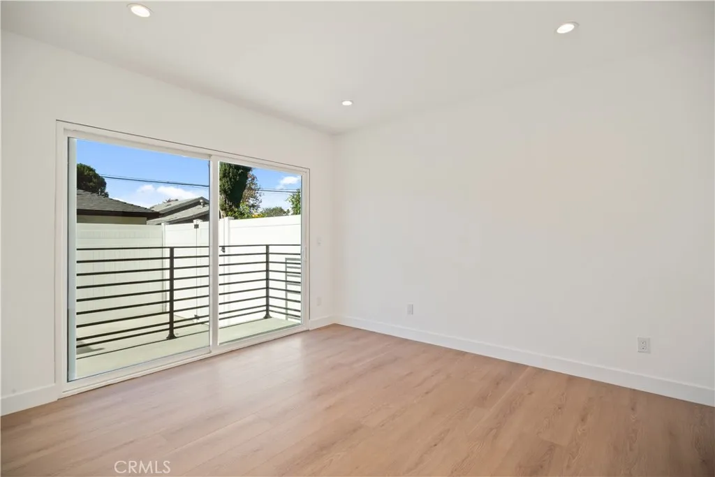 Additional image 93 of 6935 Jellico Avenue, Lake Balboa, CA 91406