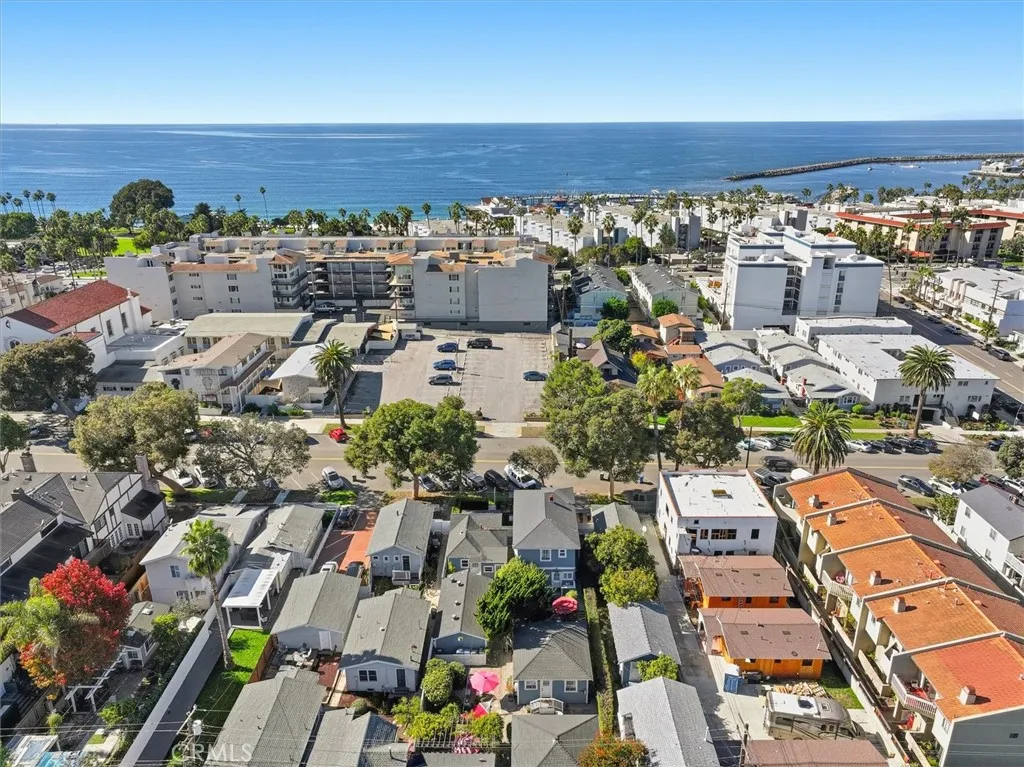 Property image for 222 S Broadway Ave, Redondo Beach, CA 90277