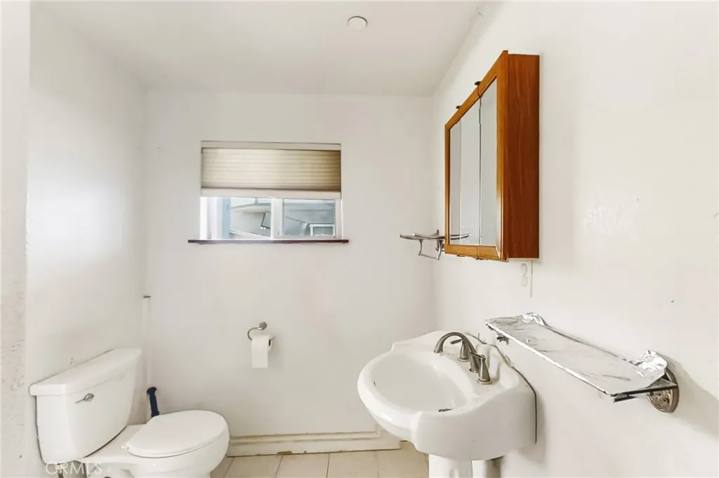 Additional image 63 of 261 E Crescent Avenue, Redlands, CA 92373