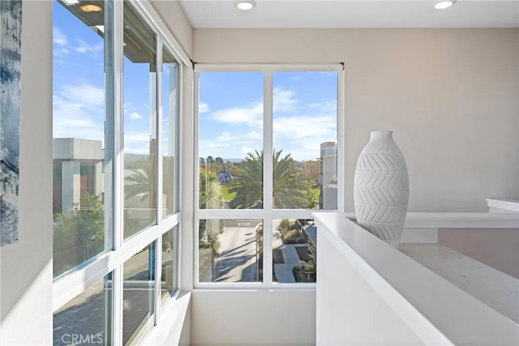 Additional image 91 of 419 Transport, Tustin, CA 92782