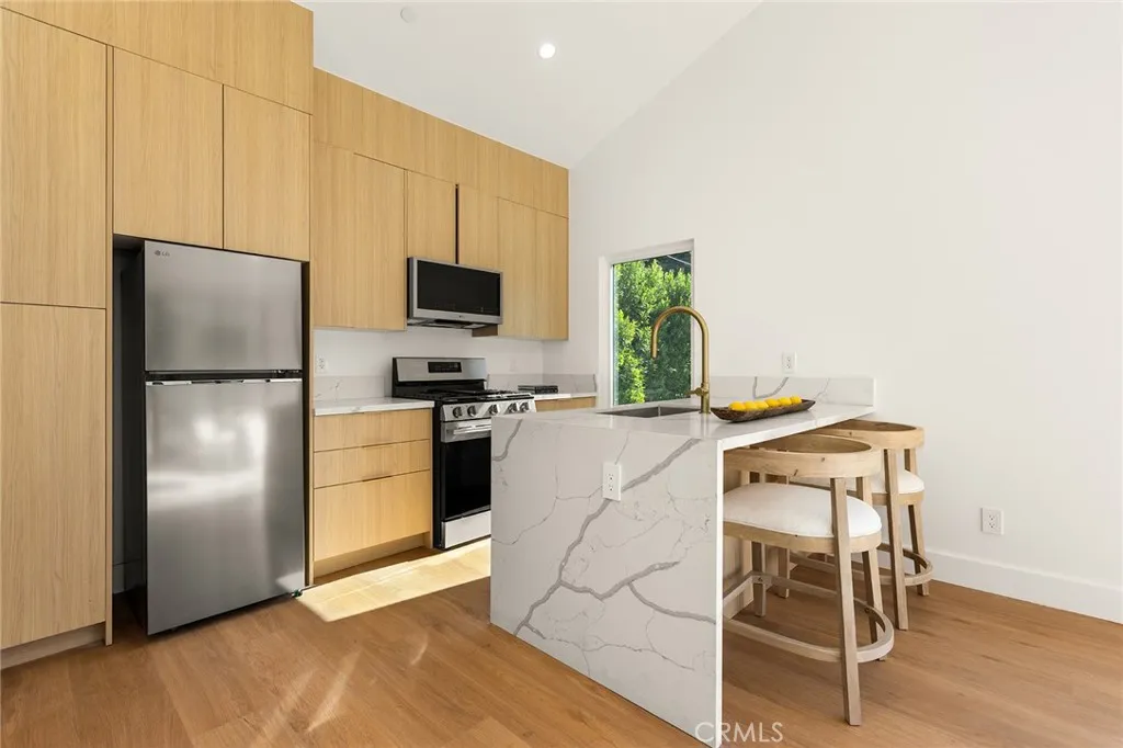 Additional image 41 of 5750 Stansbury Avenue, Sherman Oaks, CA 91401