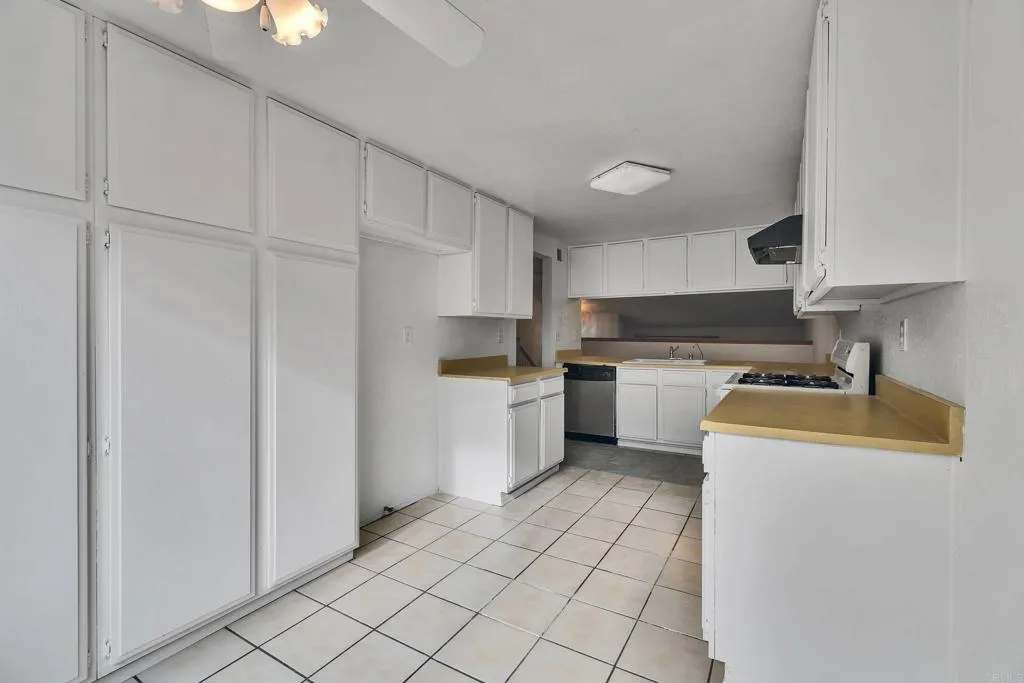 Additional image 50 of 2211 Calle Jalapa Unit 109, West Covina, CA 91792