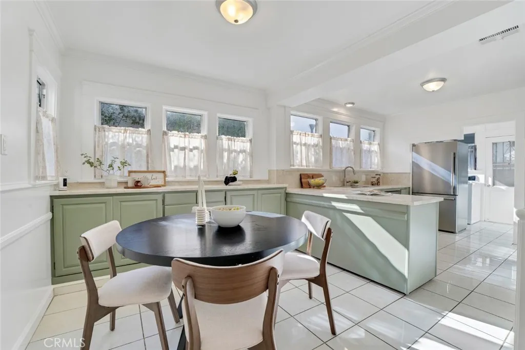 Additional image 54 of 337 N Beachwood Drive, Los Angeles, CA 90004