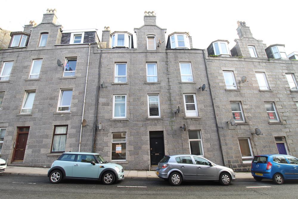 Esslemont Avenue, Rosemount, AB25