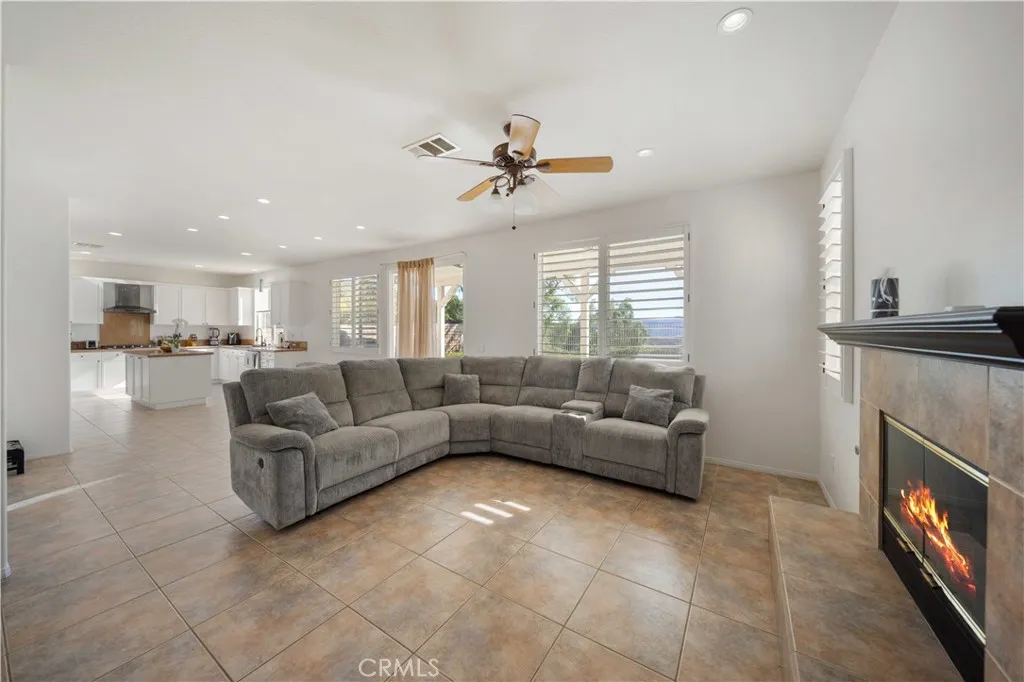 Additional image 9 of 29052 Madrid Place, Castaic, CA 91384