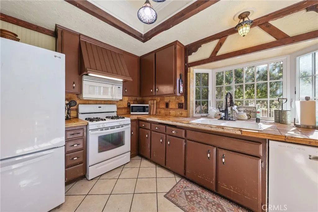 Additional image 20 of 2490 Michigan Dr, Claremont, CA 91711