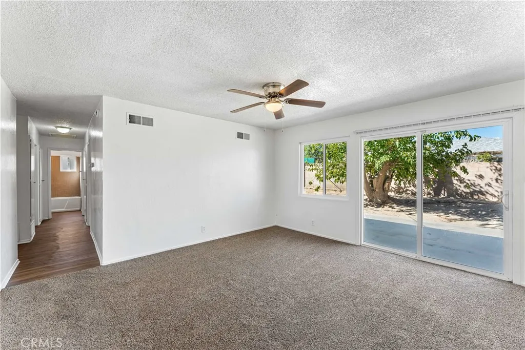 Additional image 7 of 45581 6th Street E, Lancaster, CA 93535