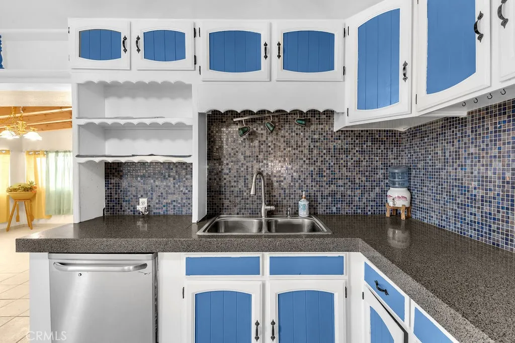 Additional image 17 of 1998 Cambria Avenue, Landers, CA 92285