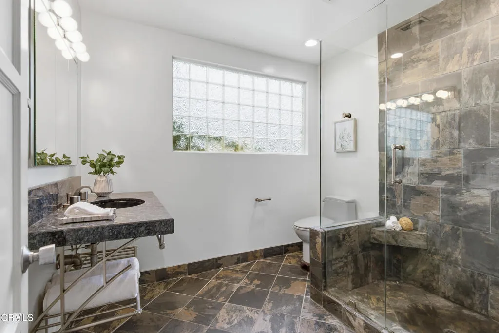 Additional image 27 of 4563 Loma Vista Drive, La Canada Flintridge, CA 91011