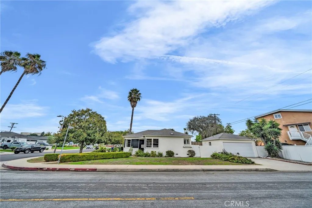 Additional image 38 of 8301 Reading Avenue, Los Angeles, CA 90045