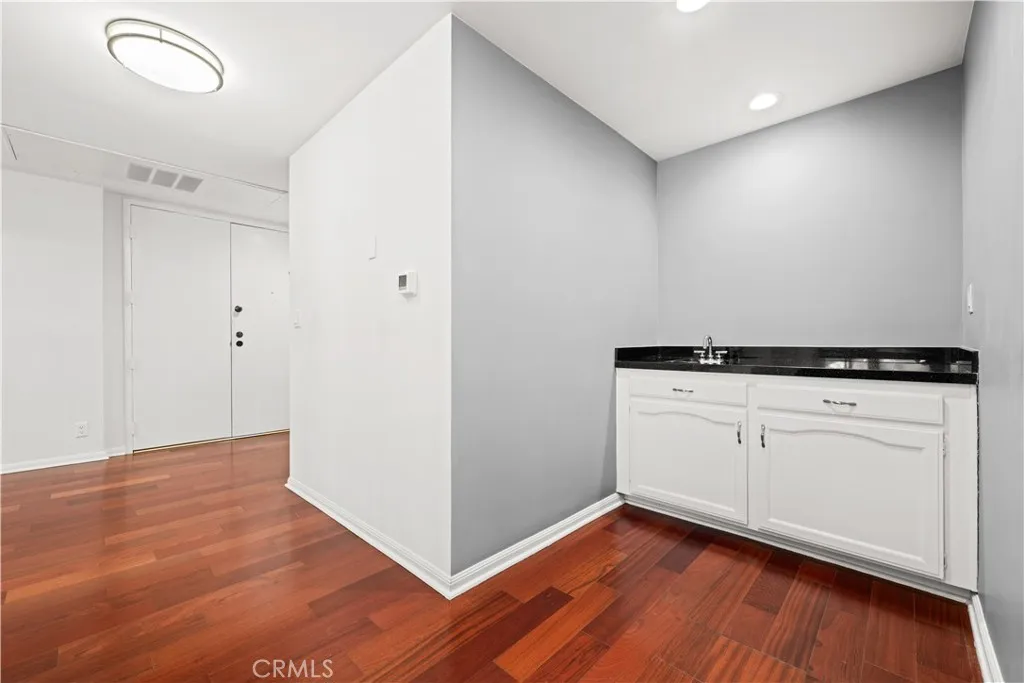 Additional image 39 of 1277 S Beverly Glen Boulevard Unit 405, Los Angeles, CA 90024