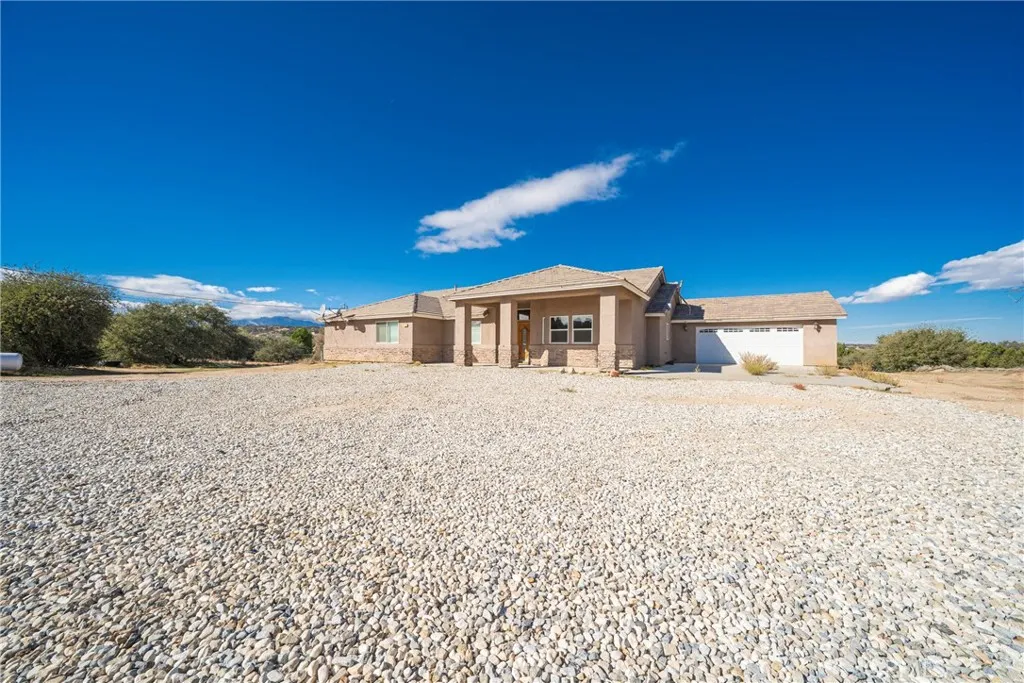 Additional image 5 of 5378 Bellflower Street, Oak Hills, CA 92344