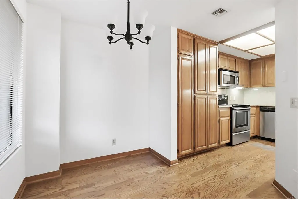 Additional image 123 of 230 W Laurel Street Unit 502, San Diego, CA 92101