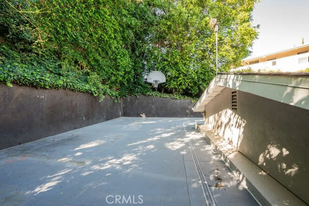 Additional image 30 of 3325 Alginet, Encino, CA 91436