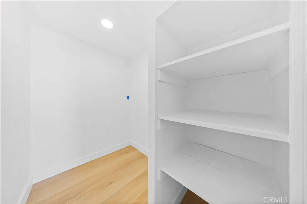 Additional image 74 of 1550 N Laurel Avenue N Unit 203, Los Angeles, CA 90046