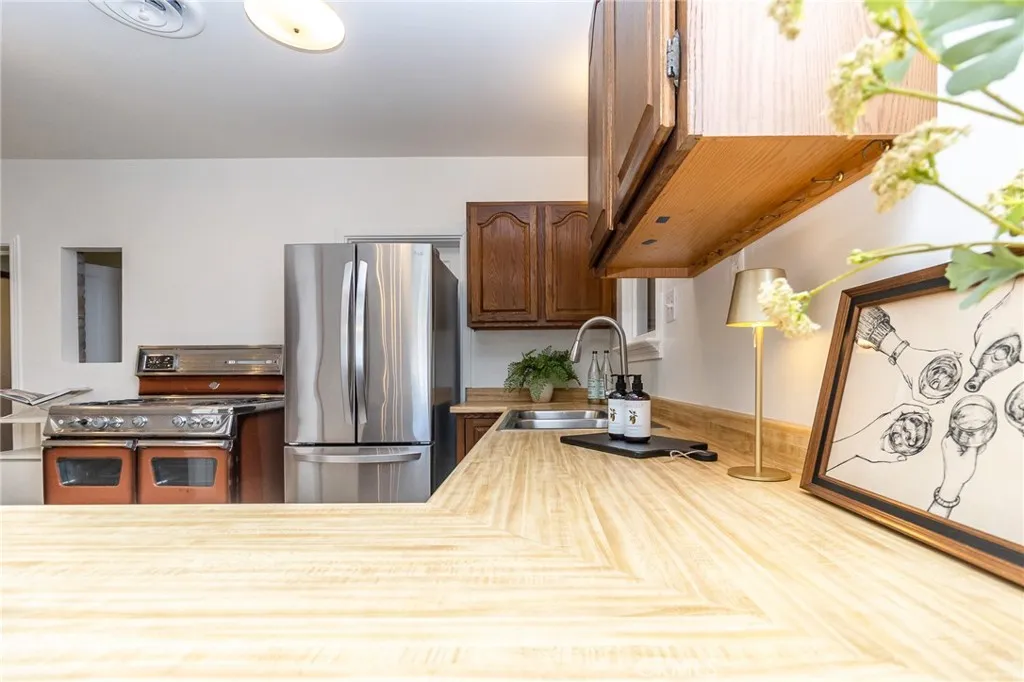 Additional image 89 of 411 Bazoobuth Street, Needles, CA 92363