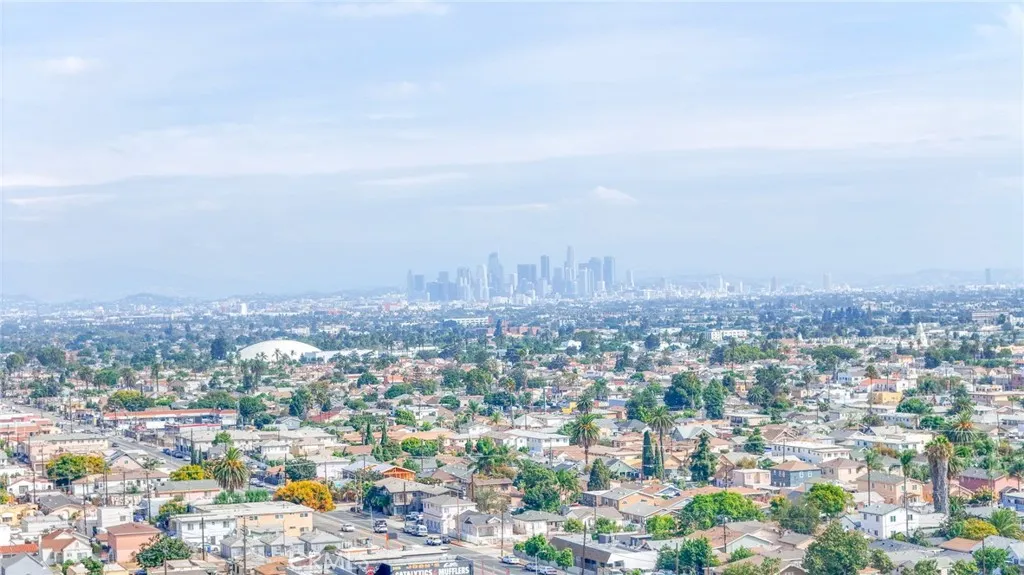 1434 W 92nd St, Los Angeles, CA 90047