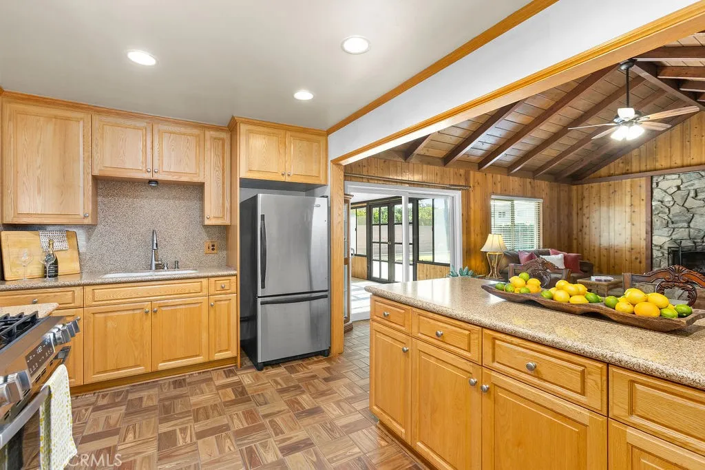 Additional image 10 of 995 Post Road, Costa Mesa, CA 92626