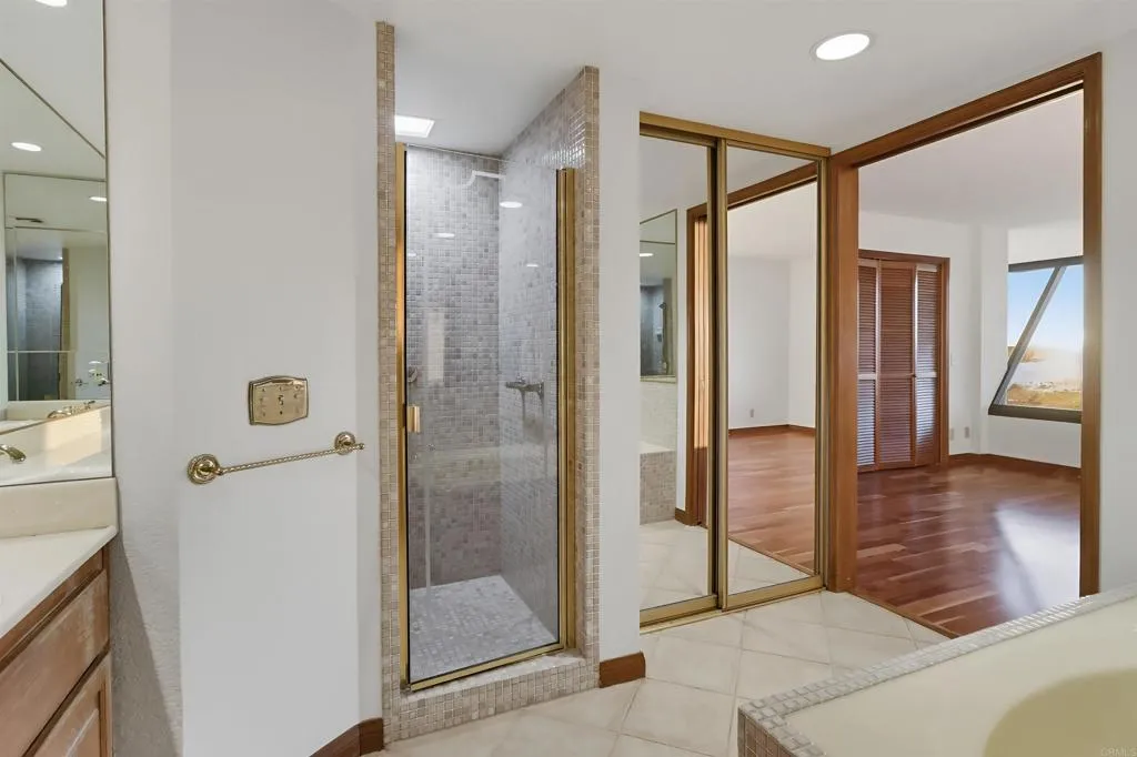 Additional image 38 of 230 W Laurel Street Unit 502, San Diego, CA 92101