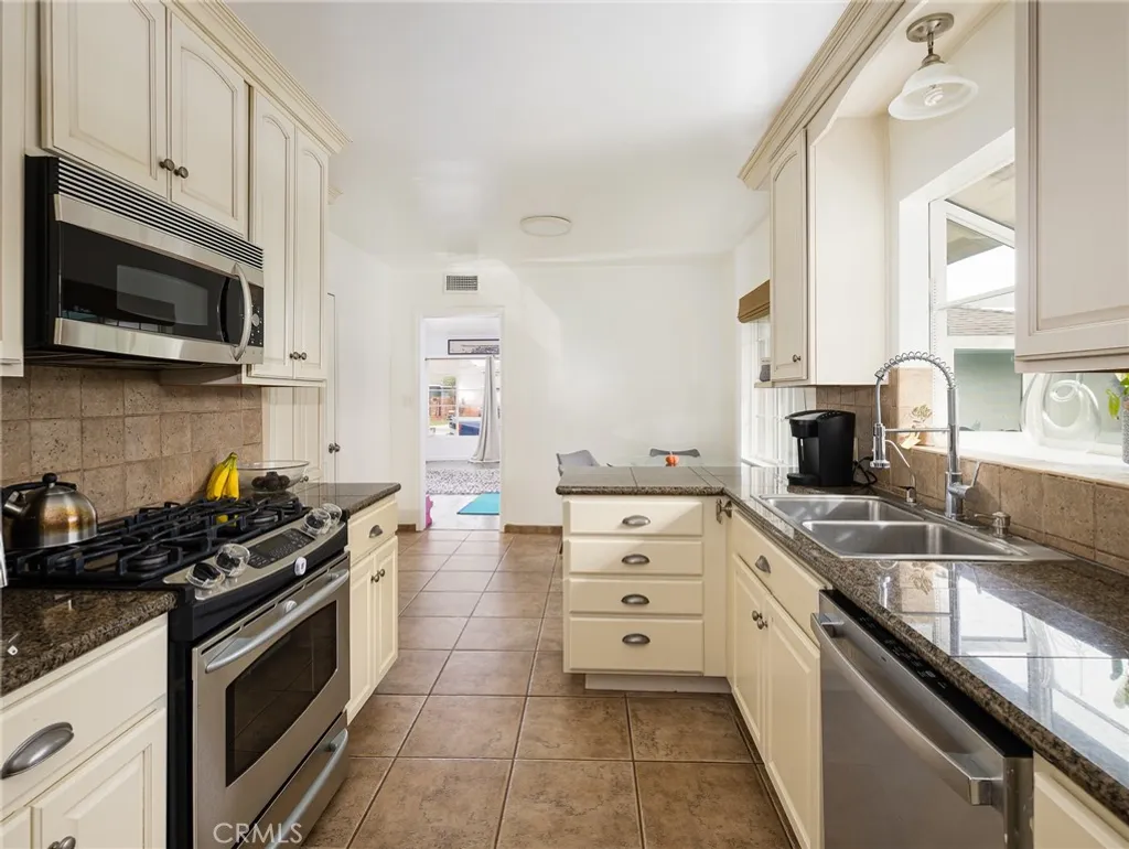 Additional image 12 of 12509 Manor Drive, Hawthorne, CA 90250