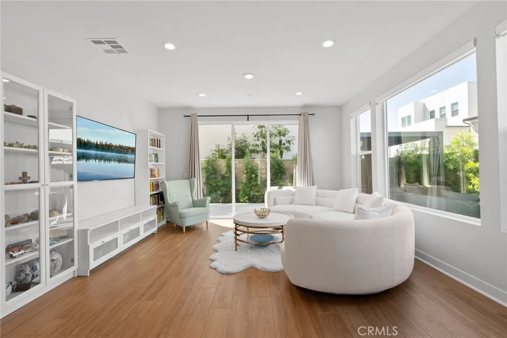 Additional image 6 of 200 Newton, Lake Forest, CA 92630