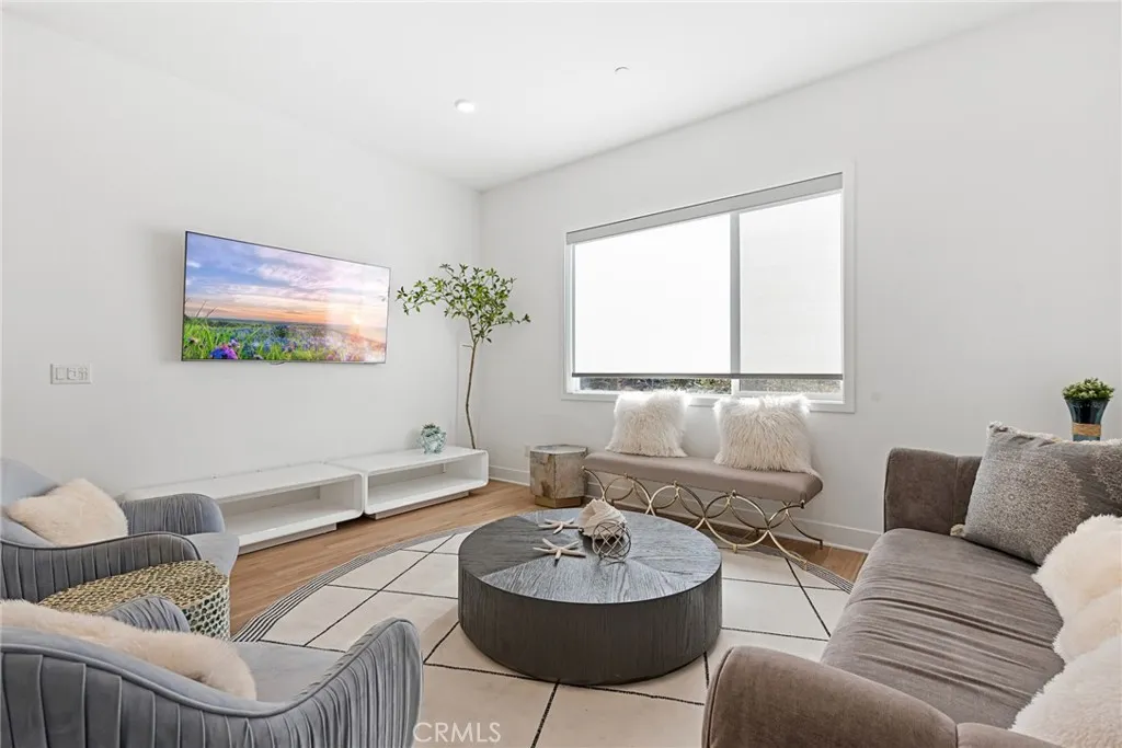 Additional image 110 of 408 Treble, Irvine, CA 92618