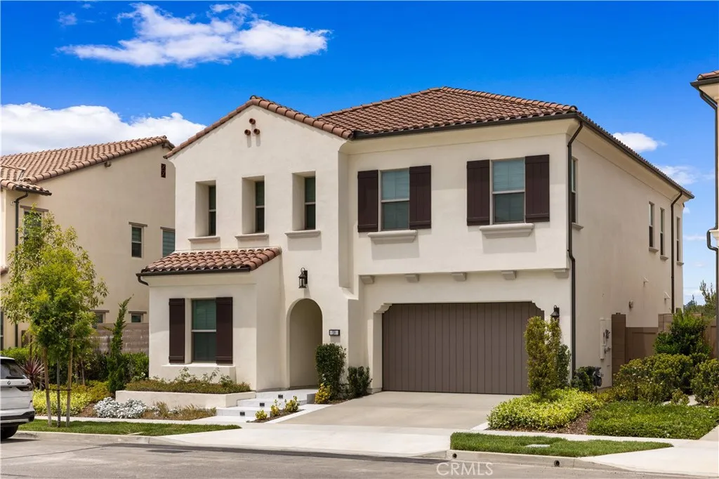 Additional image 38 of 59 Longchamp, Irvine, CA 92602