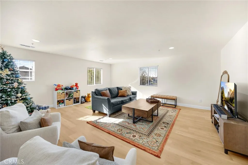 Additional image 93 of 16294 Los Coyotes St, Fontana, CA 92336