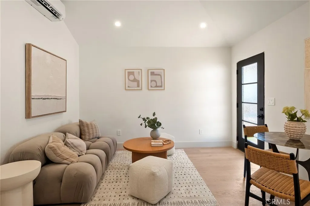 Additional image 91 of 5444 Morella Ave, Valley Village, CA 91607