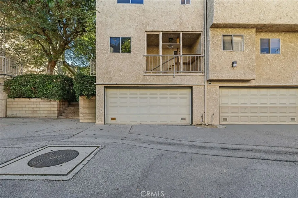 Additional image 88 of 13567 Valerio Street Unit F, Van Nuys, CA 91405