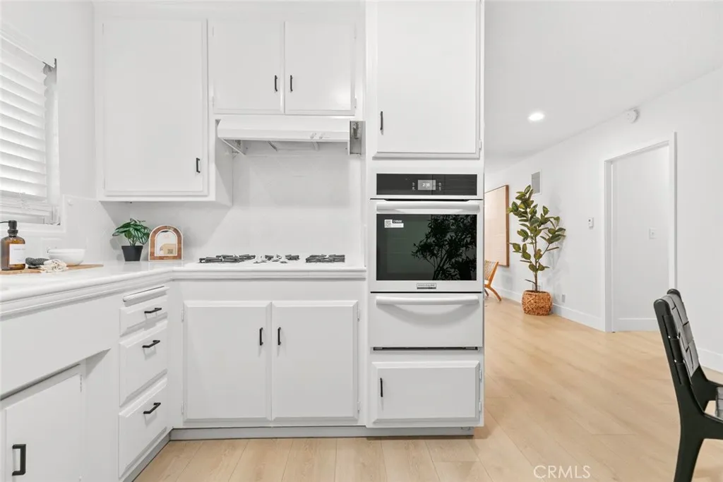 Additional image 16 of 587 South St Unit 18, Glendale, CA 91202