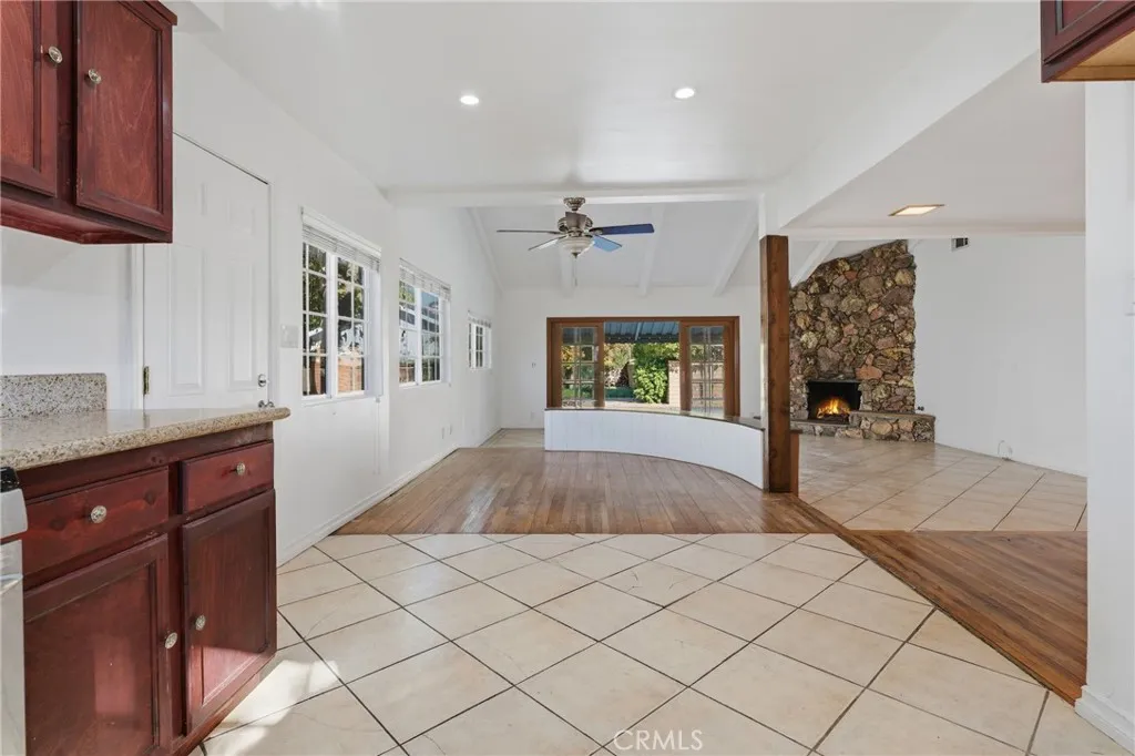 Additional image 50 of 22727 Collins, Woodland Hills, CA 91367