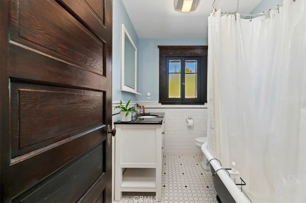 Additional image 91 of 4161 University Ave, Riverside, CA 92501