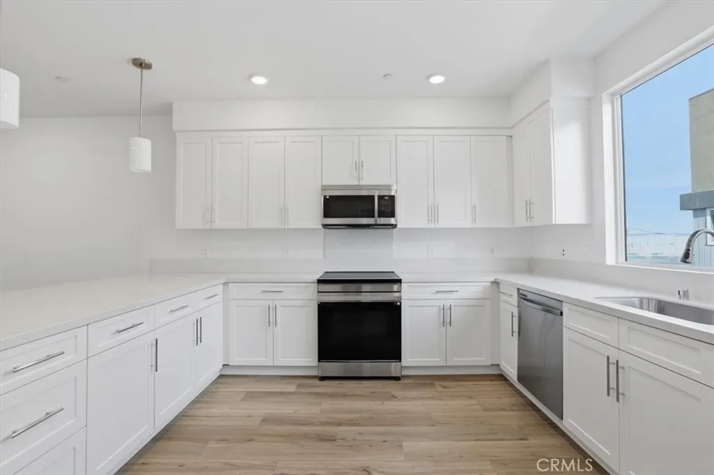 Additional image 8 of 27317 Bear Creek Lane, Valencia, CA 91381