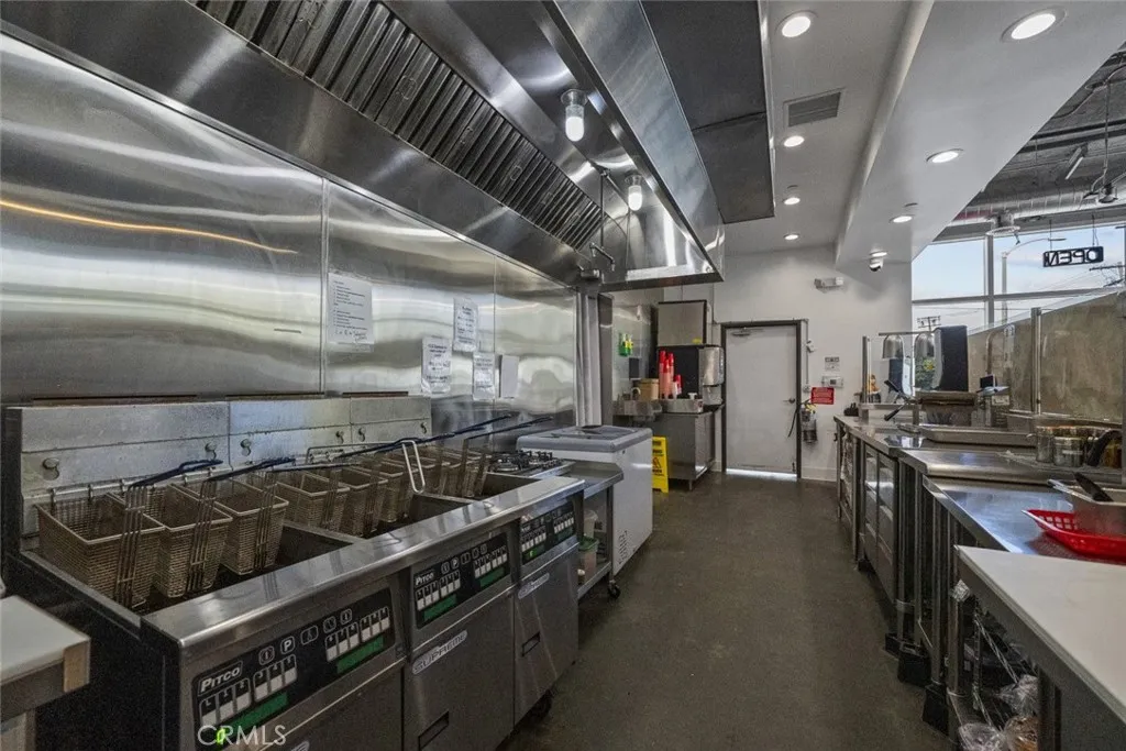 Additional image 38 of 330 Westlake Avenue N Unit 100, Los Angeles, CA 90026