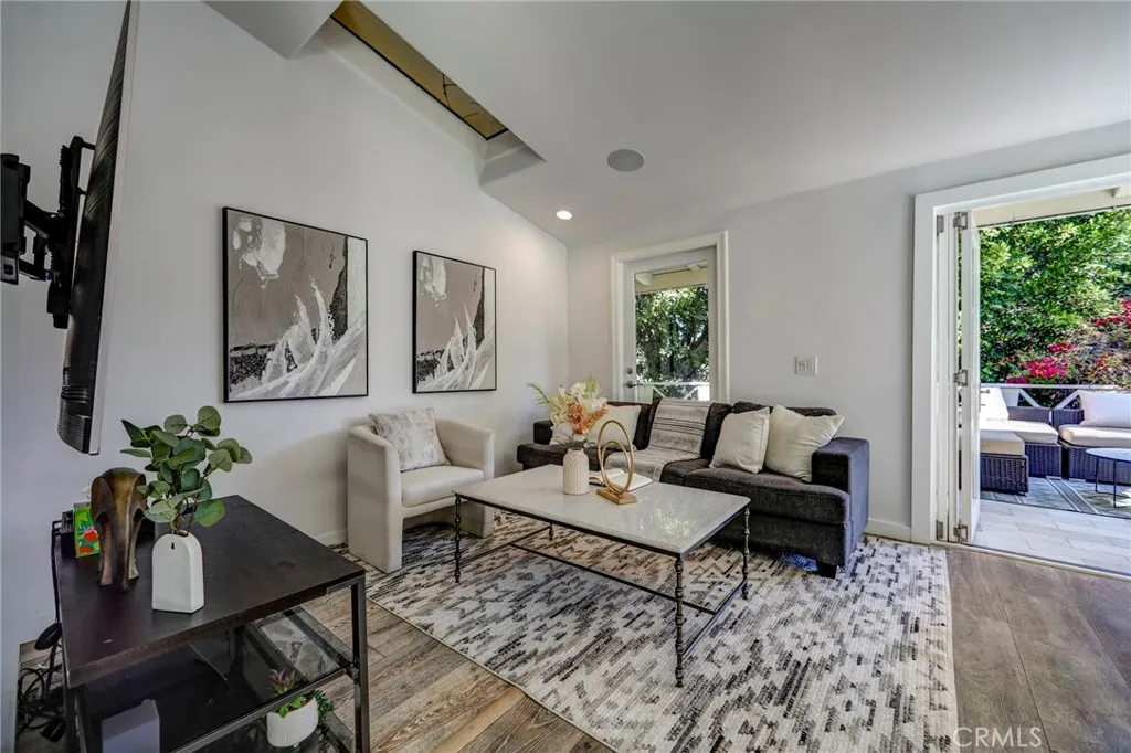 Additional image 17 of 11771 Laurelwood, Studio City, CA 91604