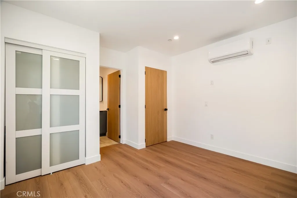 Additional image 37 of 6935 Jellico Avenue, Lake Balboa, CA 91406