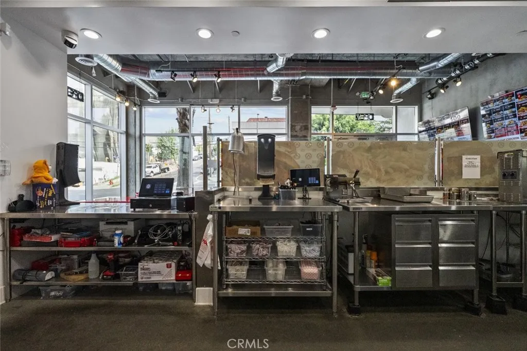 Additional image 29 of 330 Westlake Avenue N Unit 100, Los Angeles, CA 90026