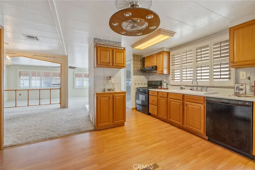 Additional image 20 of 1255 W Grangeville Blvd Unit 25, Hanford, CA 93230